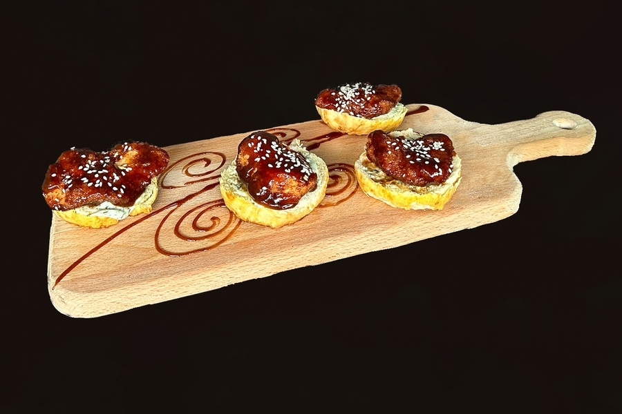 Barbecue Crispy Chicken Canapés 